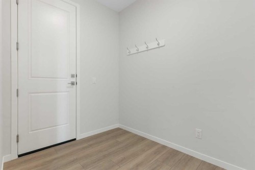 218 West Grove Lane Sw, Calgary, AB - Indoor Photo Showing Other Room