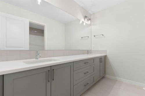 218 West Grove Lane Sw, Calgary, AB - Indoor Photo Showing Bathroom