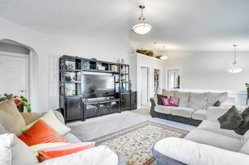 272 Skyview Shores Manor Ne, Calgary, AB - Indoor Photo Showing Living Room