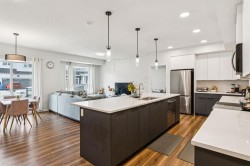 1105-33 Carringham Gate NW Calgary, AB T3P 1X7