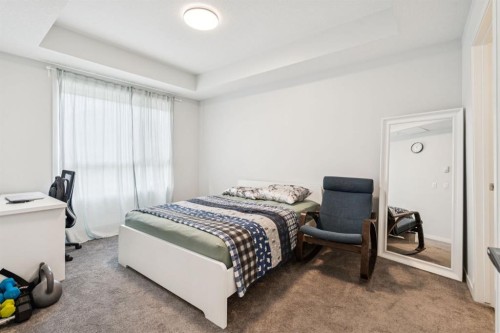 1105-33 Carringham Gate Nw, Calgary, AB - Indoor Photo Showing Bedroom