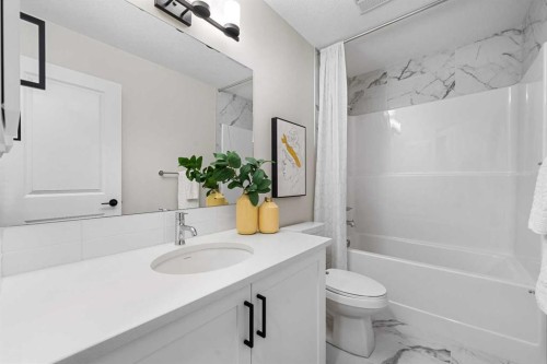 128 Versant Point Sw, Calgary, AB - Indoor Photo Showing Bathroom