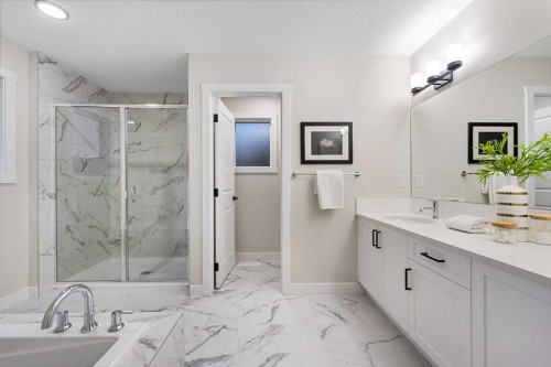 128 Versant Point Sw, Calgary, AB - Indoor Photo Showing Bathroom