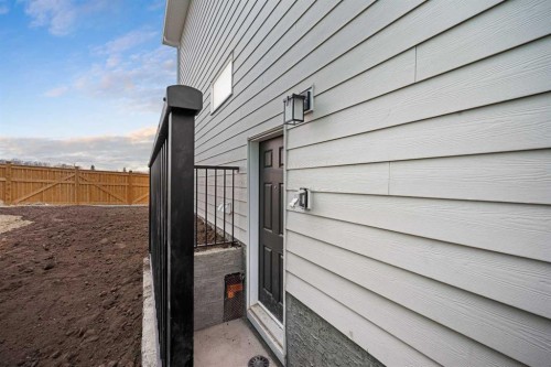 128 Versant Point Sw, Calgary, AB - Outdoor With Exterior