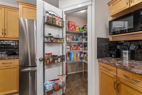 38 Evansbrooke Manor Nw, Calgary, AB - Indoor Photo Showing Kitchen