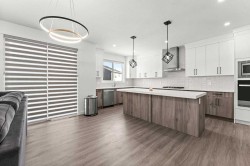 125 South Shore View  Chestermere, AB T1X 0B4