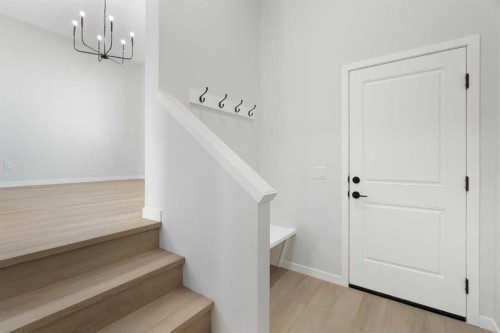 13 Creekview Manor Sw, Calgary, AB - Indoor Photo Showing Other Room