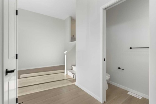 13 Creekview Manor Sw, Calgary, AB - Indoor Photo Showing Other Room