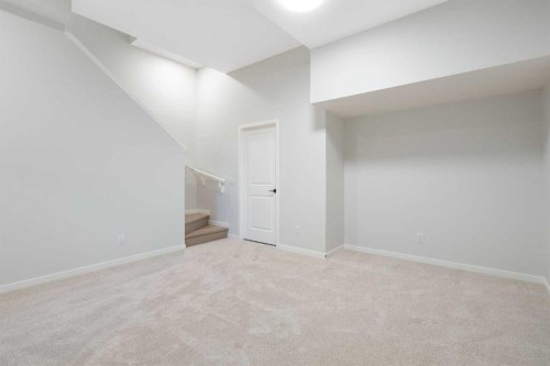 13 Creekview Manor Sw, Calgary, AB - Indoor Photo Showing Other Room