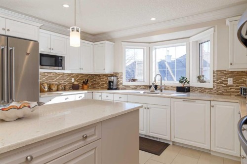 53 Prominence Path Sw, Calgary, AB - Indoor Photo Showing Kitchen
