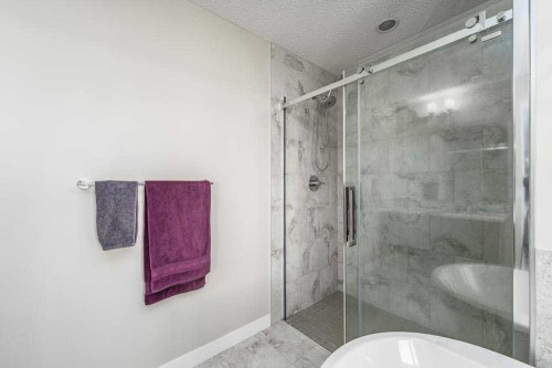 125 Sage Bluff Close Nw, Calgary, AB - Indoor Photo Showing Bathroom