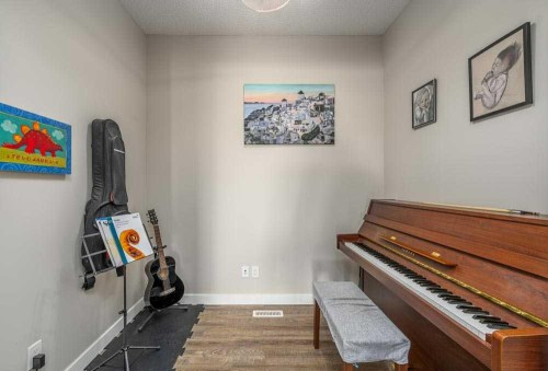 125 Sage Bluff Close Nw, Calgary, AB - Indoor Photo Showing Other Room