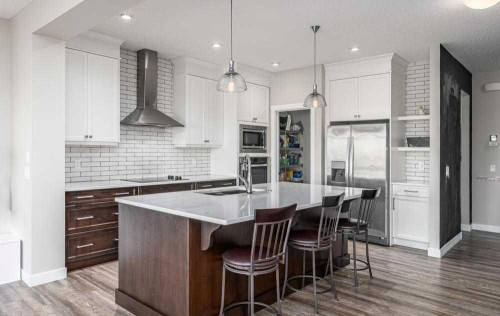 125 Sage Bluff Close Nw, Calgary, AB - Indoor Photo Showing Kitchen With Upgraded Kitchen