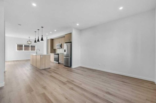 64 Creekside Boulevard Sw, Calgary, AB - Indoor Photo Showing Kitchen