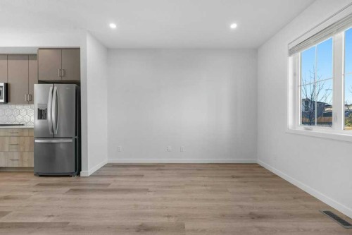 64 Creekside Boulevard Sw, Calgary, AB - Indoor Photo Showing Kitchen