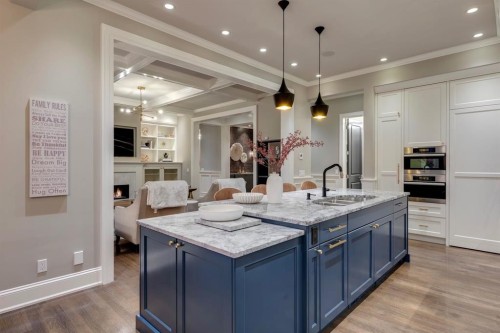 40 Mary Dover Drive Sw, Calgary, AB - Indoor Photo Showing Kitchen With Upgraded Kitchen