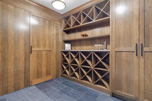 40 Mary Dover Drive Sw, Calgary, AB - Indoor Photo Showing Other Room