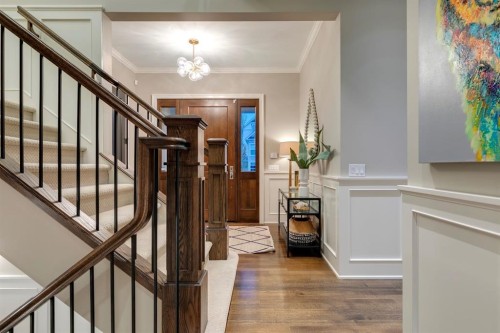 40 Mary Dover Drive Sw, Calgary, AB - Indoor Photo Showing Other Room