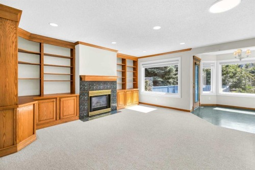 159 Hampshire Grove Nw, Calgary, AB - Indoor With Fireplace