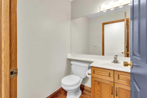 159 Hampshire Grove Nw, Calgary, AB - Indoor Photo Showing Bathroom