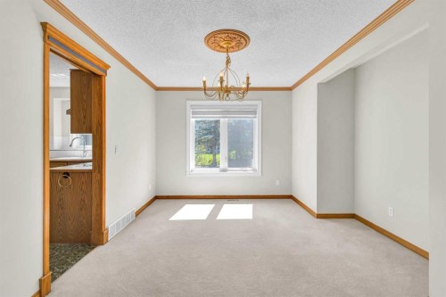 159 Hampshire Grove Nw, Calgary, AB - Indoor Photo Showing Other Room