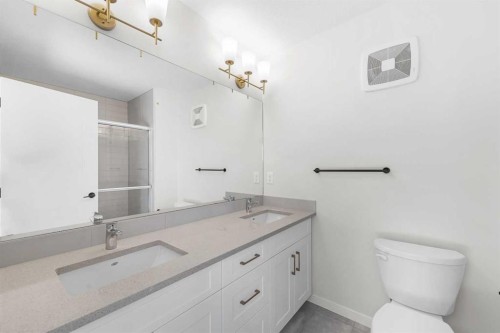 259 Magnolia Drive Se, Calgary, AB - Indoor Photo Showing Bathroom