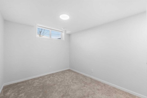 259 Magnolia Drive Se, Calgary, AB - Indoor Photo Showing Other Room