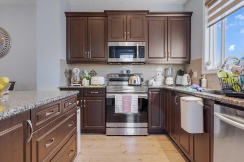 505 Redstone Drive Ne, Calgary, AB - Indoor Photo Showing Kitchen