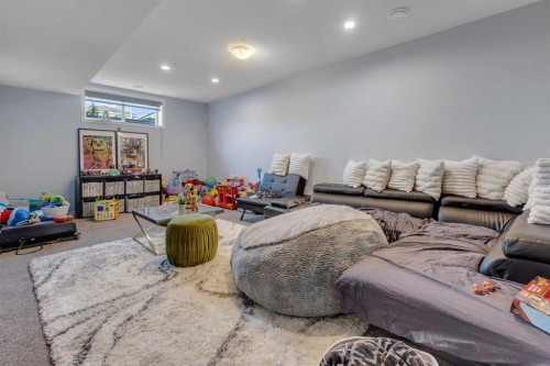 505 Redstone Drive Ne, Calgary, AB - Indoor