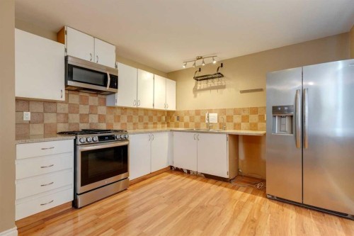16 Abalone Crescent Ne, Calgary, AB - Indoor Photo Showing Kitchen