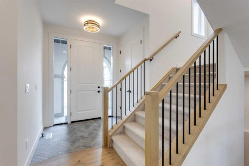 46 Heritage Close, Cochrane, AB - Indoor Photo Showing Other Room