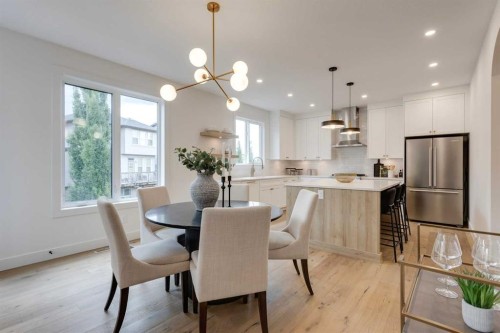46 Heritage Close, Cochrane, AB - Indoor Photo Showing Dining Room