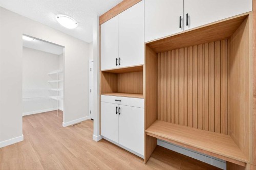 1642 Baywater Street Sw, Airdrie, AB - Indoor Photo Showing Other Room