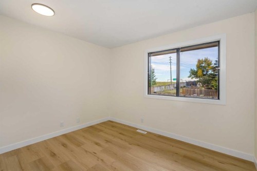 204 Mckerrell Way Se, Calgary, AB - Indoor Photo Showing Other Room