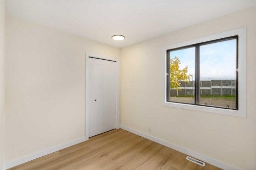 204 Mckerrell Way Se, Calgary, AB - Indoor Photo Showing Other Room