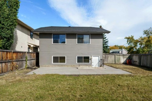 204 Mckerrell Way Se, Calgary, AB - Outdoor