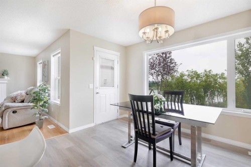 130 Morningside Point Sw, Airdrie, AB - Indoor Photo Showing Dining Room