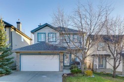 113 Rockbluff Place NW Calgary, AB T3G 5B1