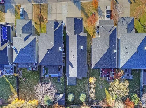 40 Bridlewood Gardens Sw, Calgary, AB - Outdoor