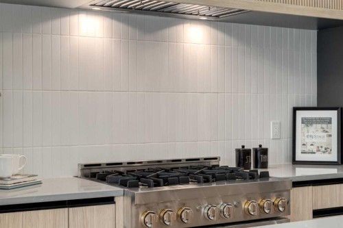 637 51 Avenue Sw, Calgary, AB - Indoor