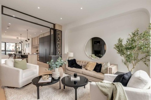 637 51 Avenue Sw, Calgary, AB - Indoor Photo Showing Living Room