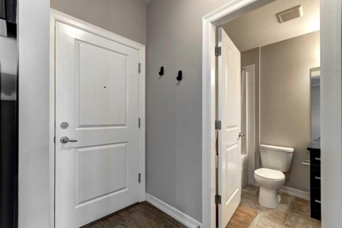 324-117 Copperpond Common Se, Calgary, AB - Indoor Photo Showing Bathroom