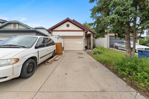 132 Mt Apex Green Se, Calgary, AB - Outdoor