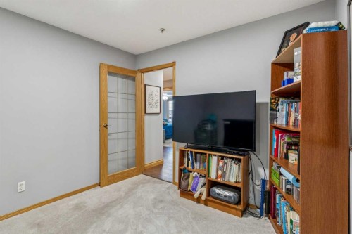 338-8535 Bonaventure Drive Se, Calgary, AB - Indoor Photo Showing Other Room