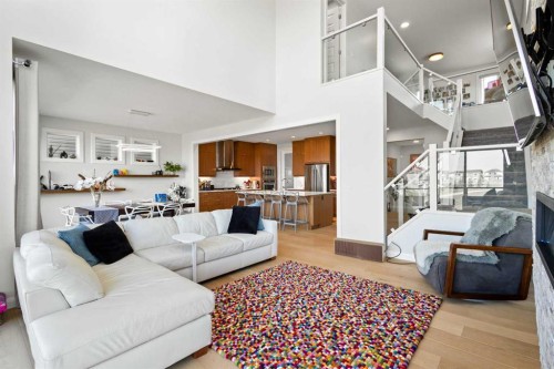 52 Evansfield Manor Nw, Calgary, AB - Indoor Photo Showing Living Room