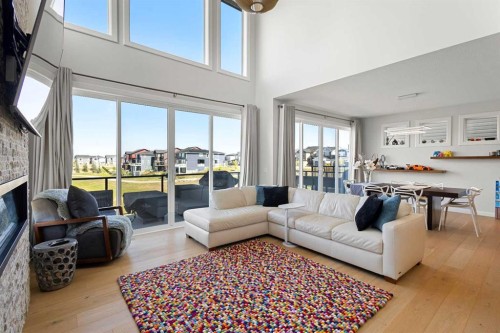 52 Evansfield Manor Nw, Calgary, AB - Indoor Photo Showing Living Room