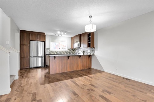 354 Legacy Village Way Se, Calgary, AB - Indoor Photo Showing Kitchen