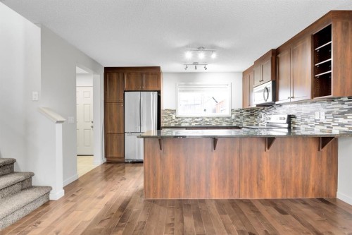 354 Legacy Village Way Se, Calgary, AB - Indoor Photo Showing Kitchen With Upgraded Kitchen