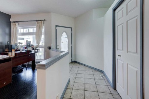 414 Mt Cornwall Circle Se, Calgary, AB - Indoor