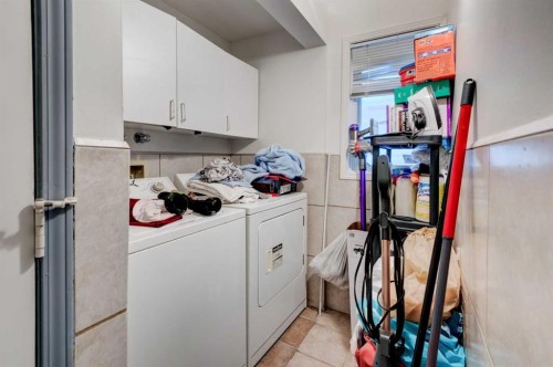 414 Mt Cornwall Circle Se, Calgary, AB - Indoor Photo Showing Laundry Room